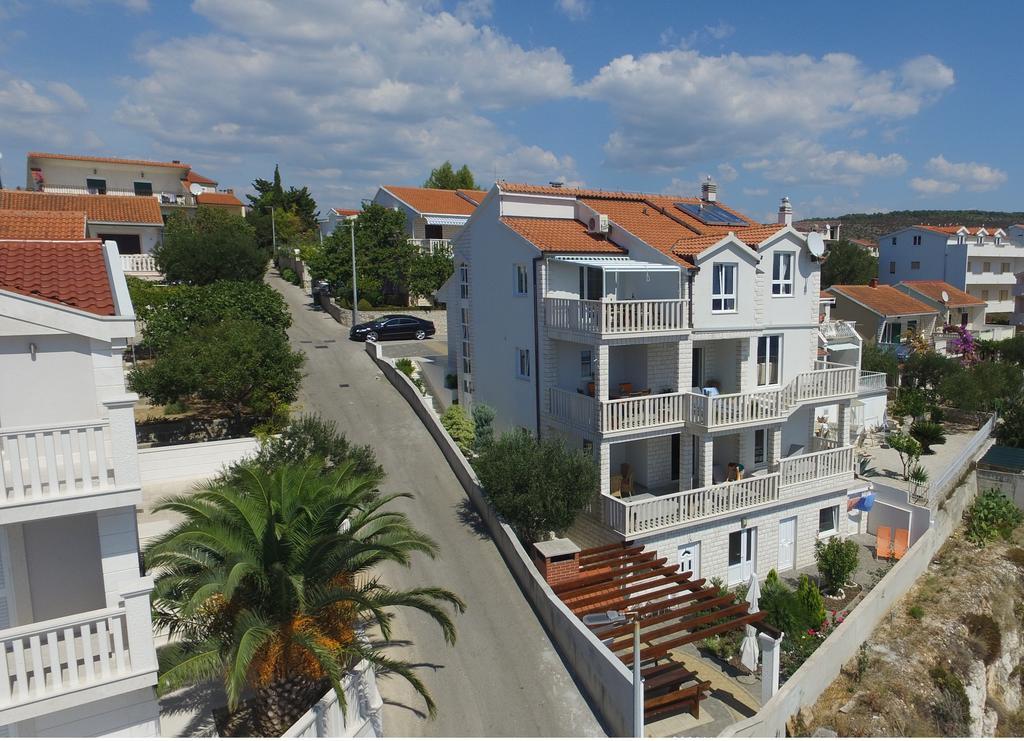 Apartments Wisibada Trogir Buitenkant foto